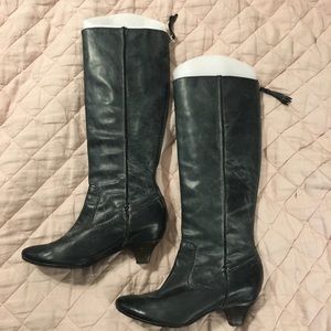 Black kitten heel frye boots